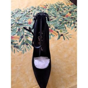 NEW WITH BOX $325 Alice+Olivia Dita Black Ankle Strap Pump W/ Jeweled Bow 40.5